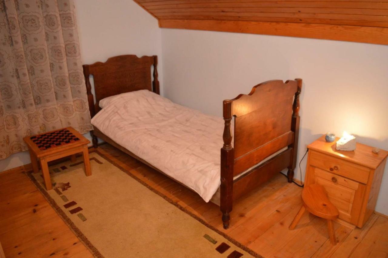 Mystic Forest Hostel Митровац Экстерьер фото